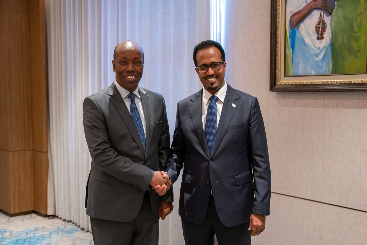 Somali and Kenyan trade representatives at a bilateral meeting.